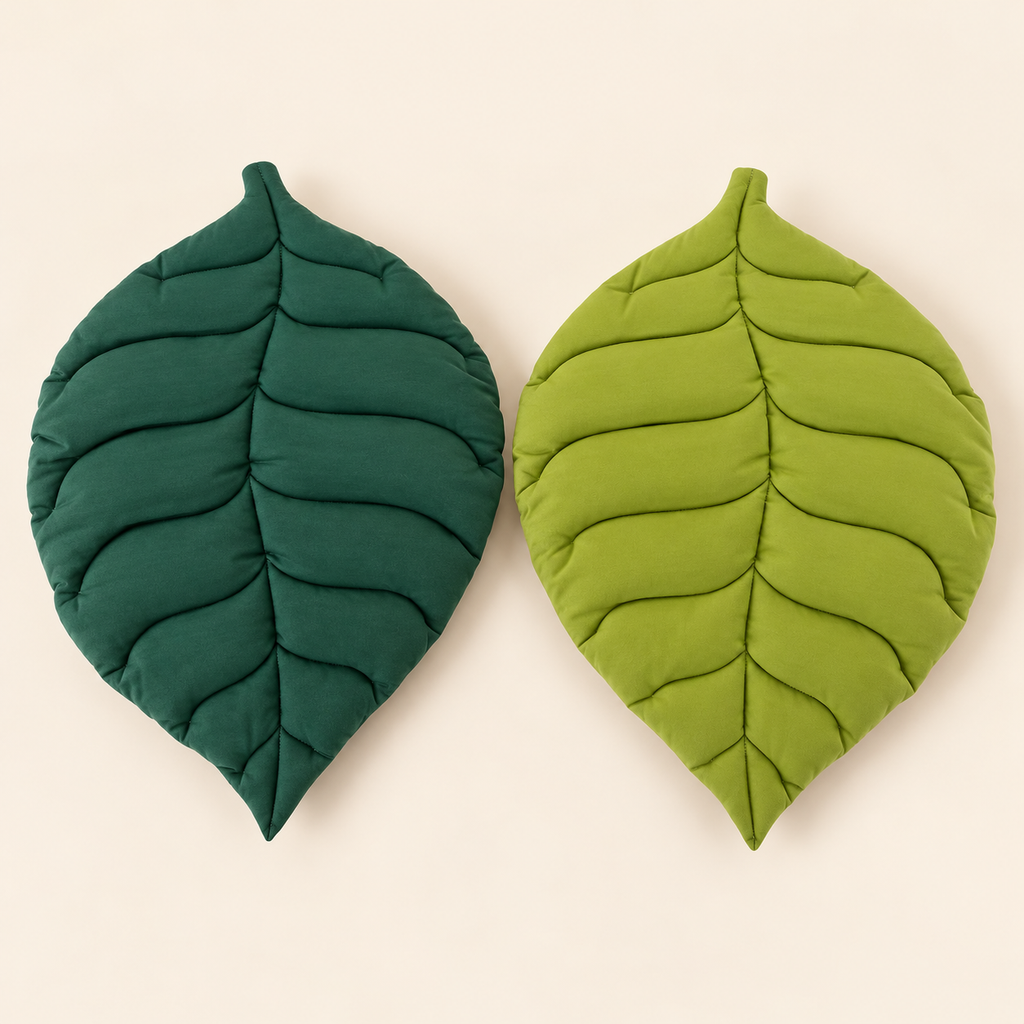 Reversible Leaf-Shaped Cat Bed Mat – Soft Pet Sleeping Mat - TillyPaw